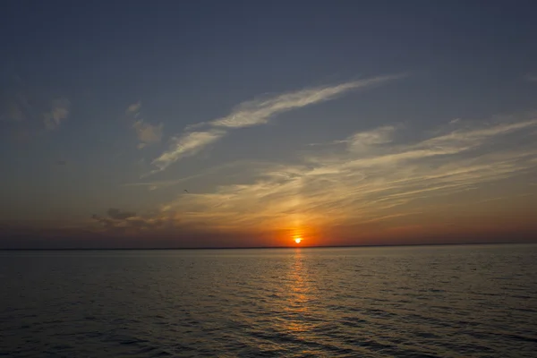 Puesta de sol en el mar — Foto de Stock