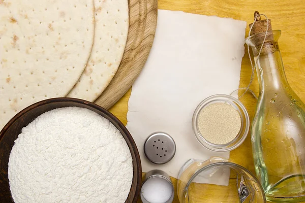 Ingredients for making cakes for pizza — Stock Photo, Image