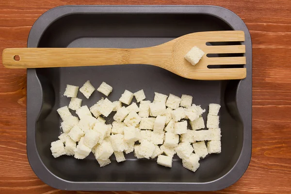 Cubos de pão croutons de pão branco — Fotografia de Stock