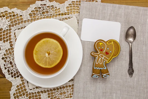 Kekse mit Tee für Mama — Stockfoto