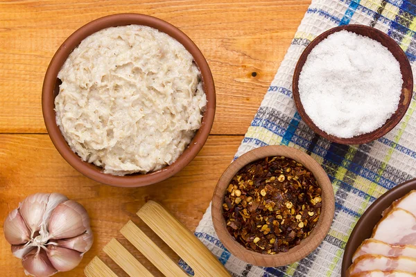 Shredded bacon with cracklings — Stock Photo, Image