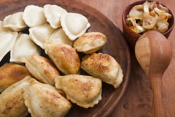 Vareniks fried in butter and cooked in water — Stock Photo, Image