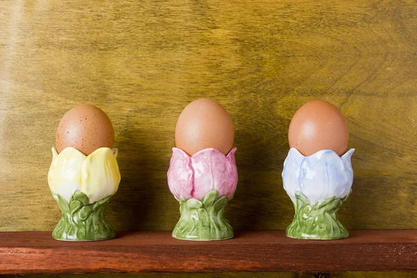 The eggs in the flower stands — Stock Photo, Image