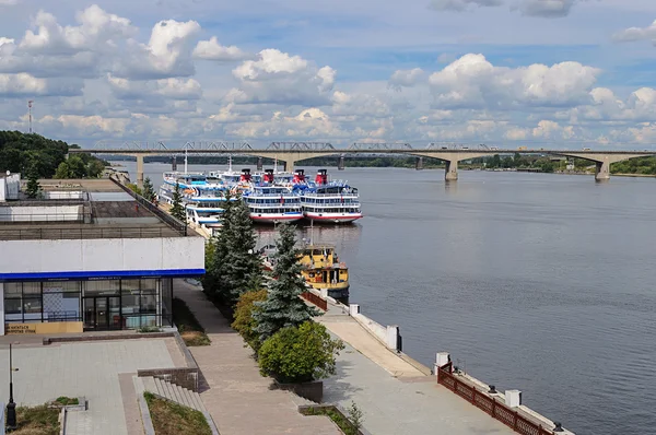 Estación fluvial en Yaroslavl, Rusia — Foto de Stock