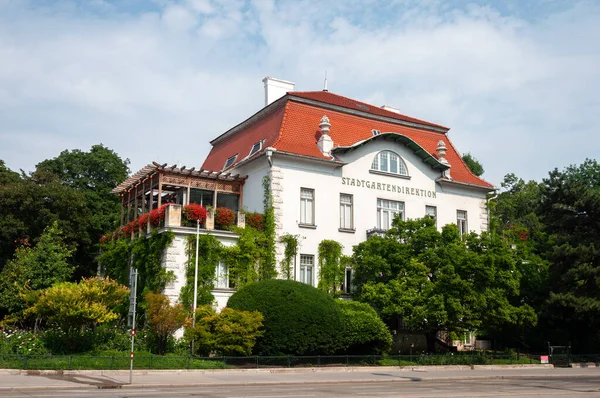 Vienna Austria July 2019 Old Beautiful Building Vienna City Garden — Stock Photo, Image