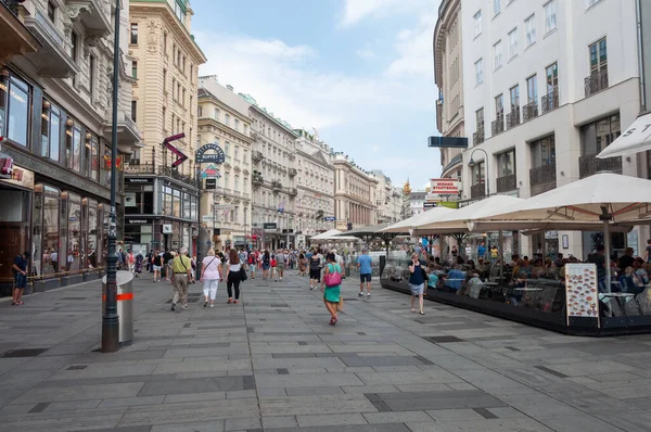 Wiedeń Austria Lipca 2019 Ludzie Spacerujący Ulicą Graben Główną Ulicą — Zdjęcie stockowe