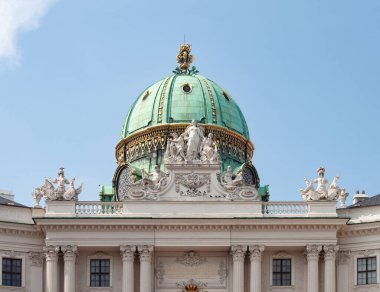Michaelerplatz Meydanı. St. Michael 's Wing - Hofburg Sarayı' nın ön cephesi, Viyana, Avusturya