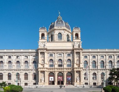 Viyana, Avusturya - 01 Ağustos 2019: Maria-Theresien-Platz Doğal Tarih Müzesi