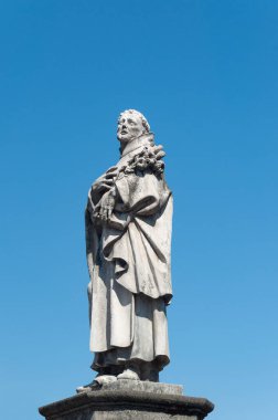 Çek Cumhuriyeti Prag 'daki Charles Köprüsü' nde Aziz Philip Benizi de Damiani heykeli