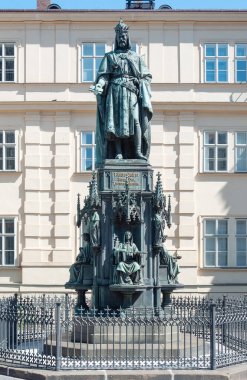 IV. Charles Heykeli (1316-1378), Çek Cumhuriyeti 'nin Prag kentindeki Charles Köprüsü yakınlarındaki Bohemya' nın ikinci kralı. Heykel 1848 'de Ernst Julius Hahnel tarafından yapıldı..