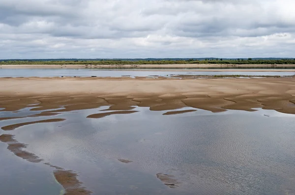 Noordelijke Dvina rivier in de zomer — Stockfoto