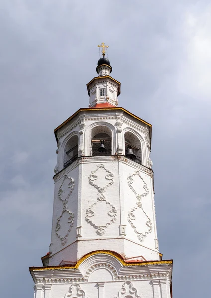 Bell tower of ancient Russian church in Totma — Stock Photo, Image