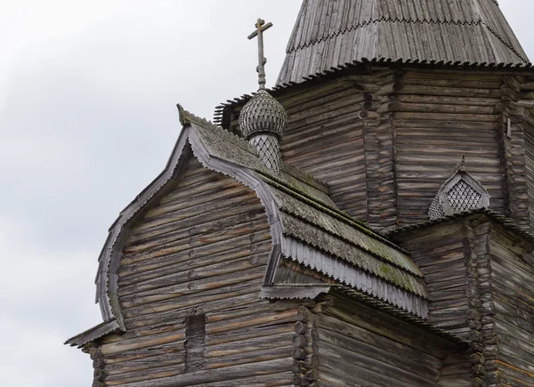 Fragment de l'ancienne église en bois — Photo