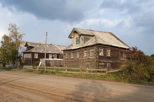 Вулиця в Північній Російська село — стокове фото