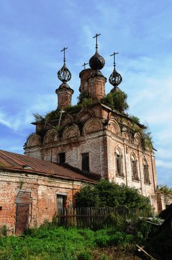 Eski Ortodoks Kilisesi kalıntıları