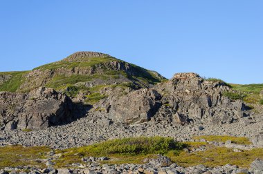 Kayalık tundra manzara, Barents sahil