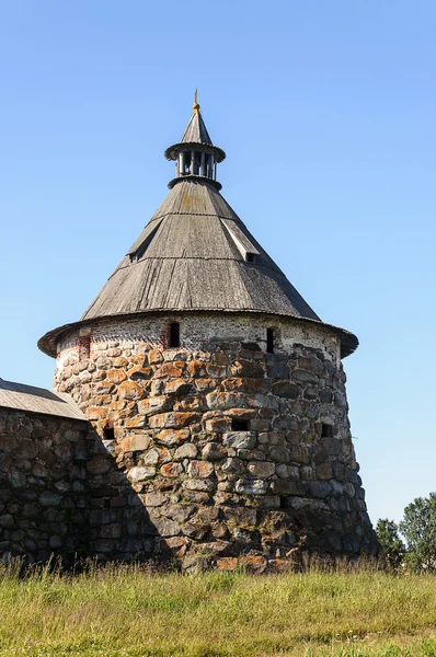 Solovetsky antik taş kule manastır — Stok fotoğraf