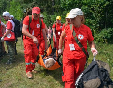 Minsk Region - 17 Temmuz 2014: Beyaz Rusya Kızıl Haç başlattı uluslararası acil ve Minsk Region, Beyaz Rusya eğitim ara.