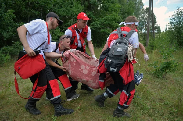 Formación de la Cruz Roja en la región de Minsk, Bielorrusia Fotos De Stock
