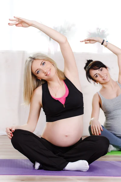 Pregnant women are a special set of exercises — Stock Photo, Image