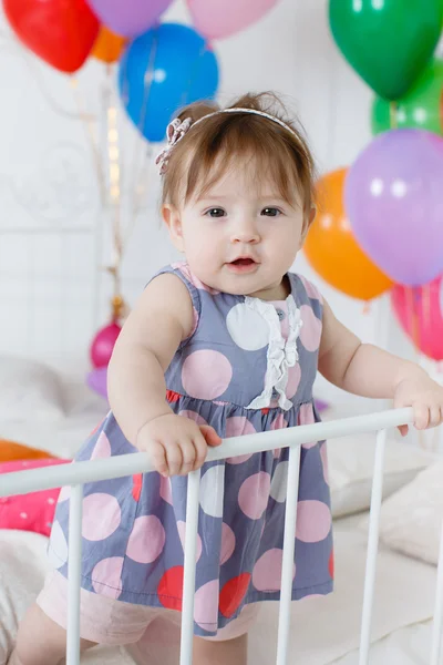 Bebê feliz em seu primeiro aniversário — Fotografia de Stock