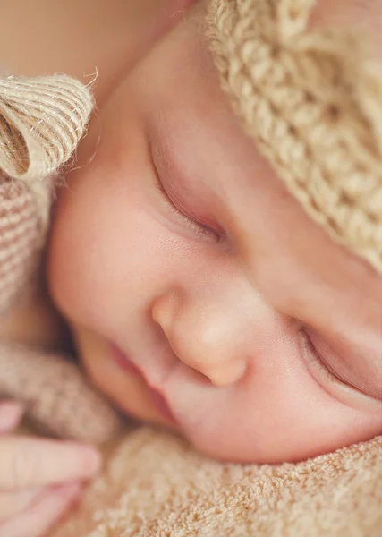 Sono tranquilo de um bebê recém-nascido — Fotografia de Stock