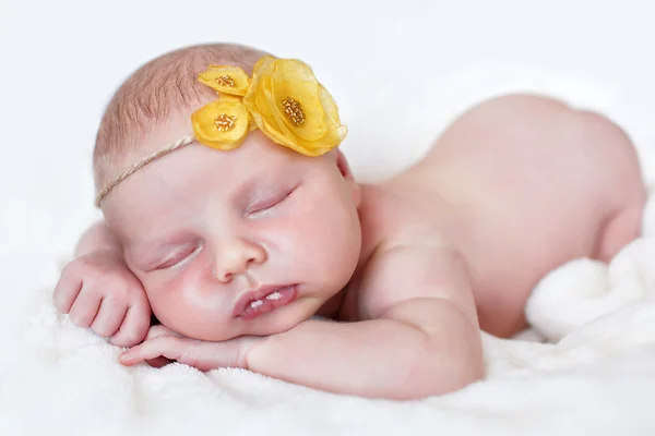 Dulce sueño bebé feliz — Foto de Stock