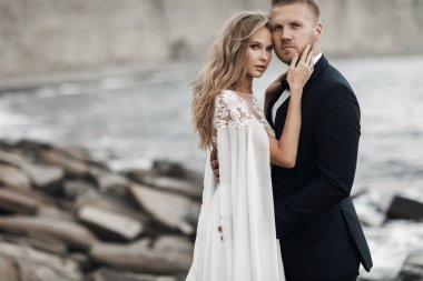 Gelin ve damadın moda portresi, düğün çifti
