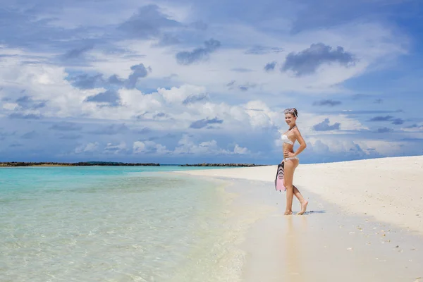 Kvinna med snorkling outfit — Stockfoto