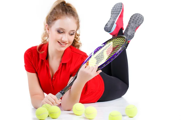 Jeune fille joueuse de tennis se reposant après une séance d'entraînement . — Photo