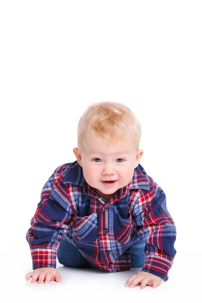 Portret van een kleine jongen op witte achtergrond. — Stockfoto