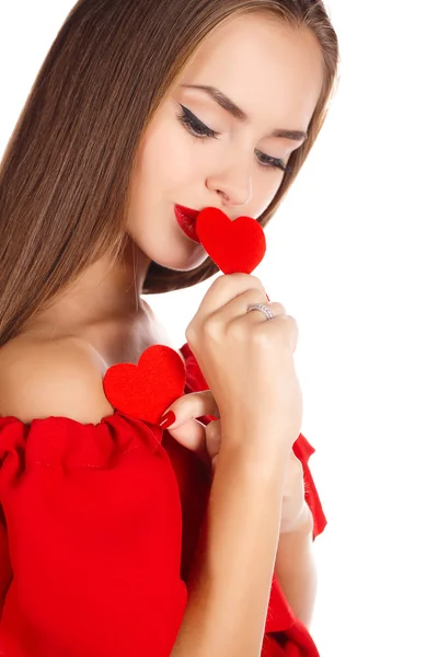 Glamour ragyogó smink és piros szív-kéz a gyönyörű gyönyörű nő portréja — Stock Fotó