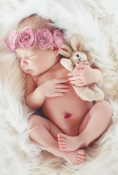 Retrato de cerca de un hermoso bebé dormido. — Foto de Stock