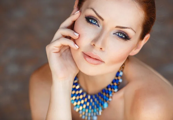 Summer portrait of beautiful red-haired woman. — ストック写真