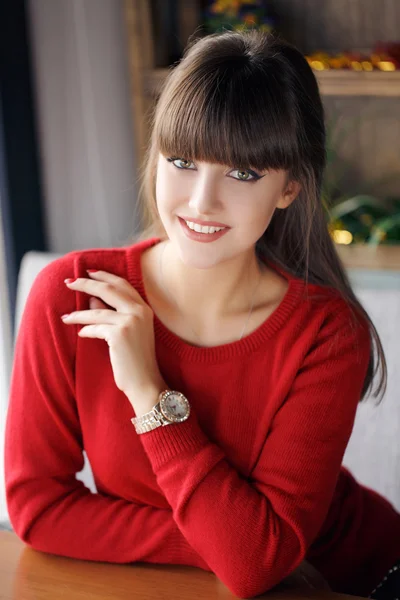 Home portrait of beautiful young woman — Stock Photo, Image