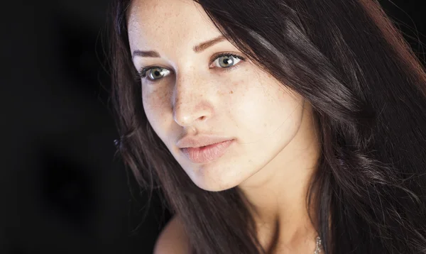 Beauté naturelle, fille avec des taches de rousseur — Photo