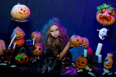 Cadılar Bayramı, genç cadı