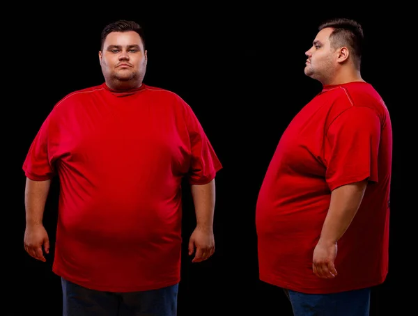 Zwei Ansichten eines jungen dicken Mannes in rotem T-Shirt: Front- und Profilaufnahme, isoliert auf schwarzem Hintergrund — Stockfoto