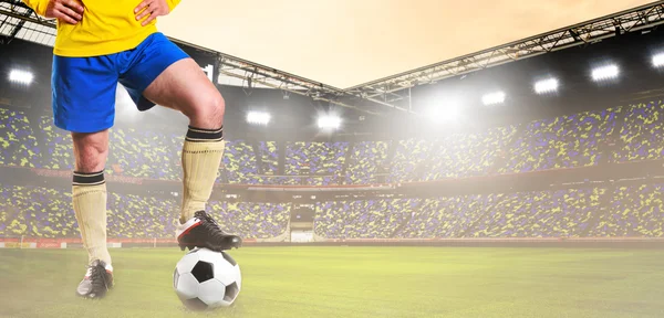 Voetbal of de voetbal speler op stadion — Stockfoto