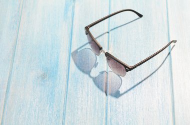 Masada şık güneş gözlükleri