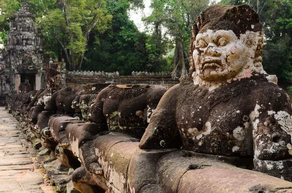 Brücke zu preah khan — Stockfoto