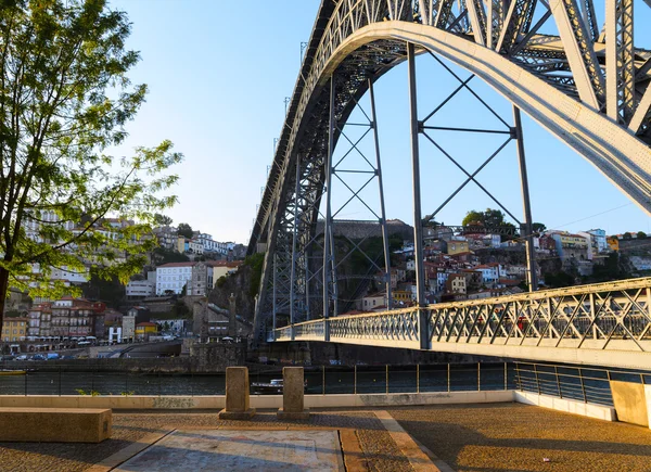 Dom-Ludwig-Brücke — Stockfoto