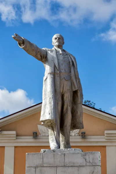 Monument van Vladimir Lenin in stedelijke dorp Panino, Rusland — Stockfoto