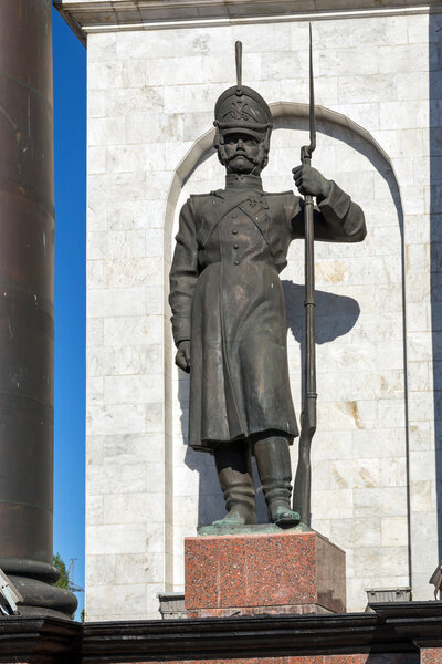 Триумфальная арка в мемориальном комплексе Курская битва. Скульптура
