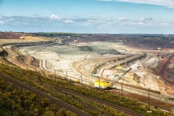 Minería de mineral de hierro. Zheleznogorsk. Rusia — Foto de Stock