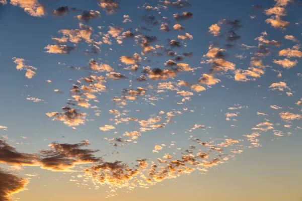 Schöner bunter Sonnenuntergang — Stockfoto