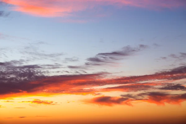 Prachtige kleurrijke zonsondergang — Stockfoto