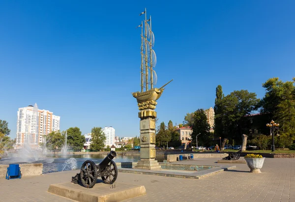 리페츠크 도시의 300 주년 기념비 — 스톡 사진