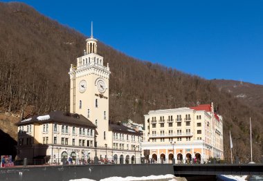 Kayak Merkezi vadi Rosa Khutor içinde. Sochi, Rusya Federasyonu