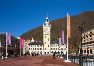 Kayak Merkezi vadi Rosa Khutor içinde. Sochi, Rusya Federasyonu